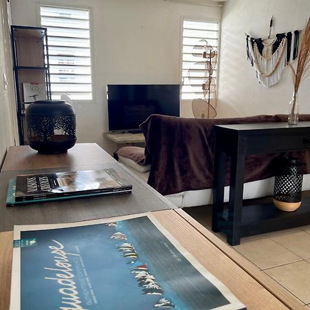 Appartement Cosy En Ville Baie-Mahault Extérieur photo