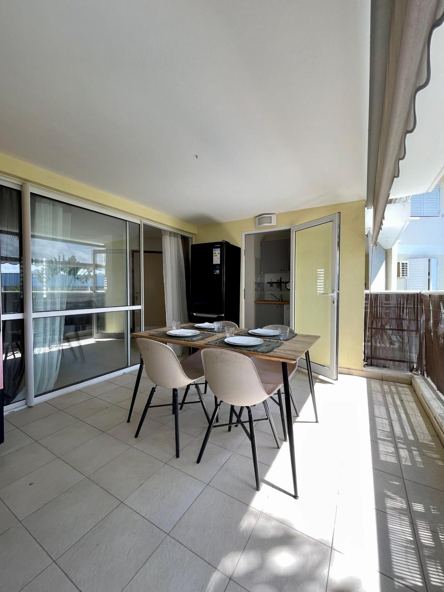 Appartement Cosy En Ville Baie-Mahault Extérieur photo