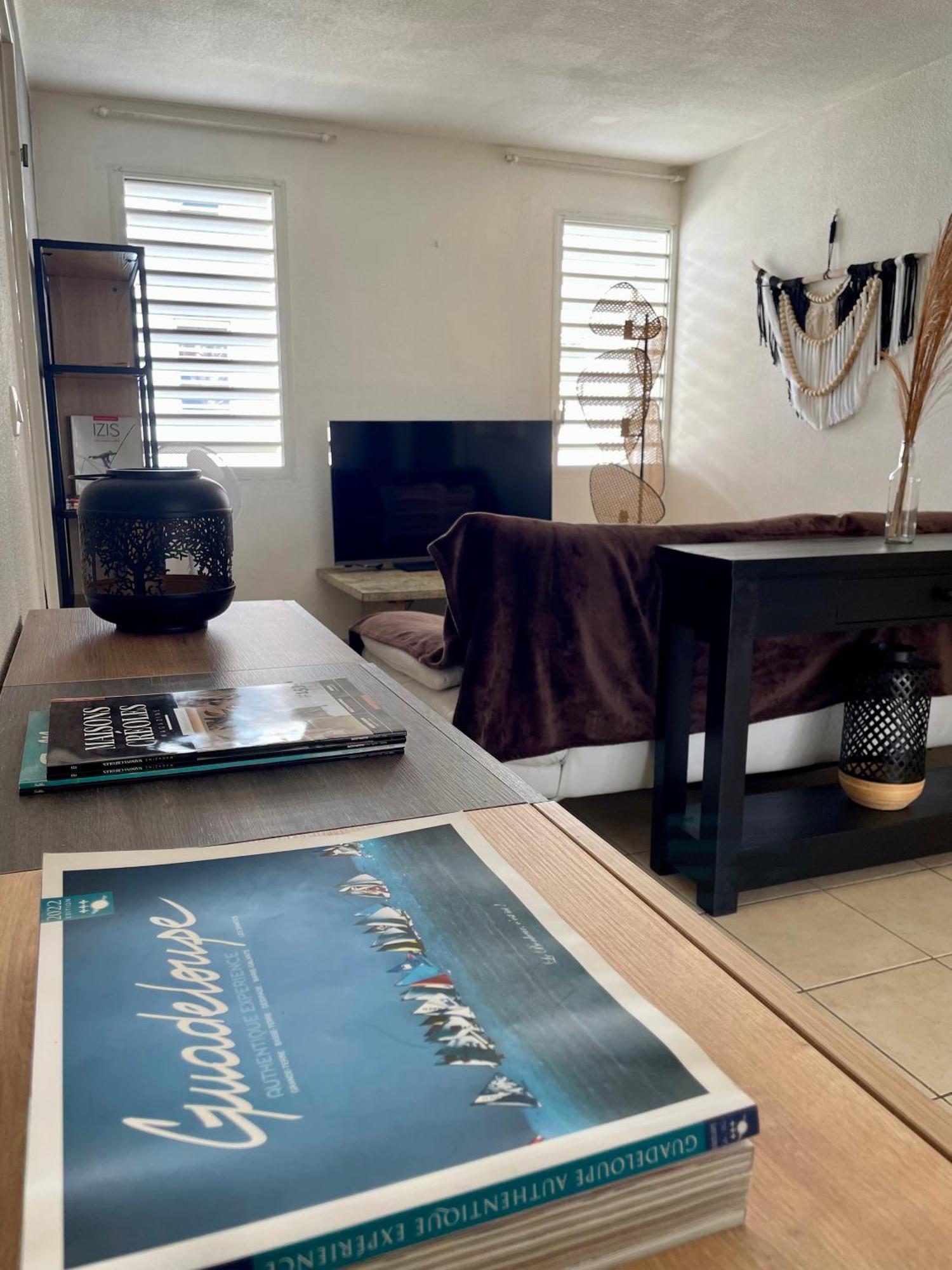 Appartement Cosy En Ville Baie-Mahault Extérieur photo